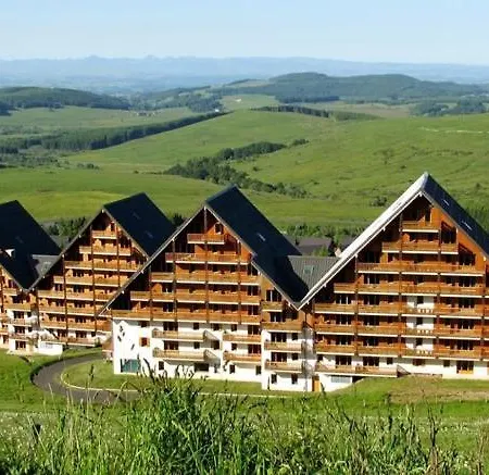 Hauteurs Super - 4 Personnes -piscine & Garage Apartment Besse-et-Saint-Anastaise